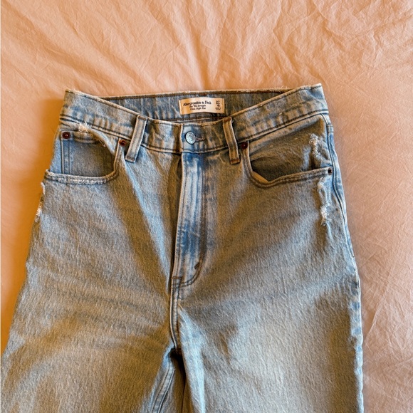 Abercrombie & Fitch Light Blue Straight Leg Jeans - Picture 4 of 4